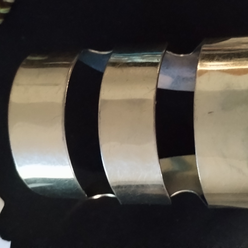 Womens cuff